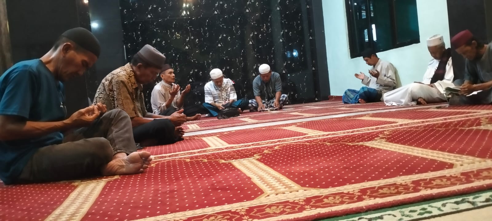 malam Jum’at di balik layar Ivounk Media Cyber (IMC) diplomasi sRitualpritual dan benteng moral insan pers